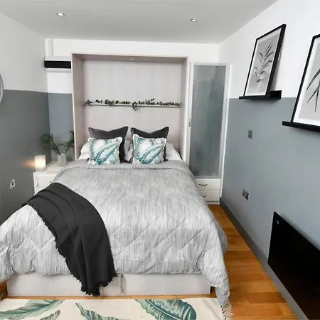 Modern Studio In Leeds City Centre